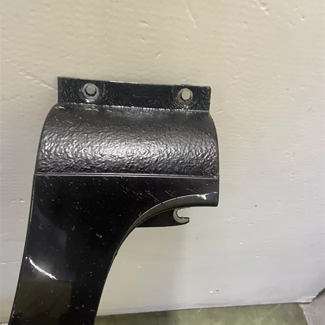 Parafango anteriore destro