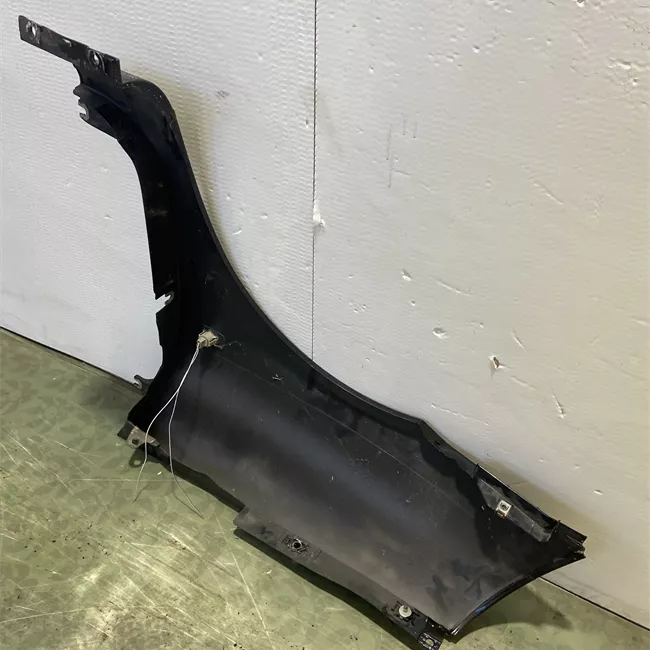 Parafango anteriore destro