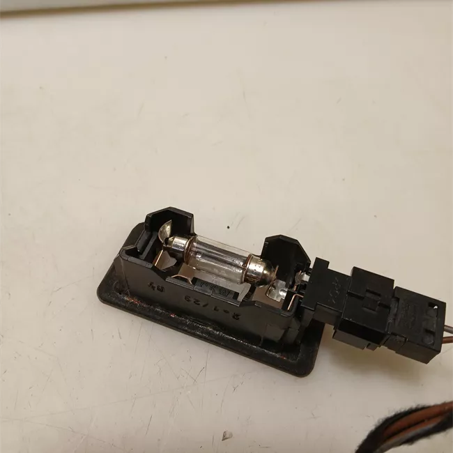 Fanalino targa destro