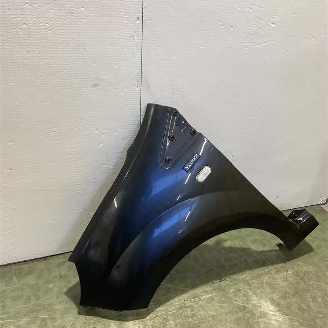 Parafango anteriore sinistro