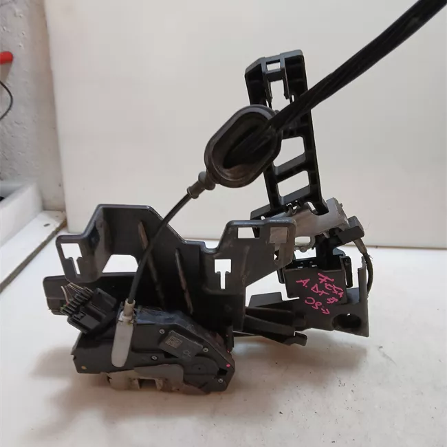 Serratura porta anteriore destra