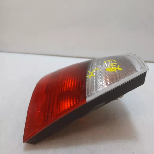 Fanale posteriore parte esterno sinistro Indicatori Direzione Bianchi