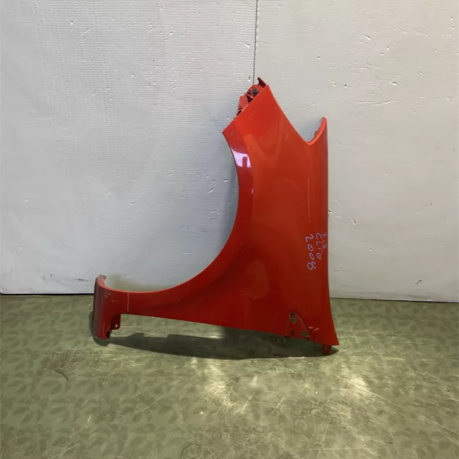 Parafango anteriore sinistro cerchi 15