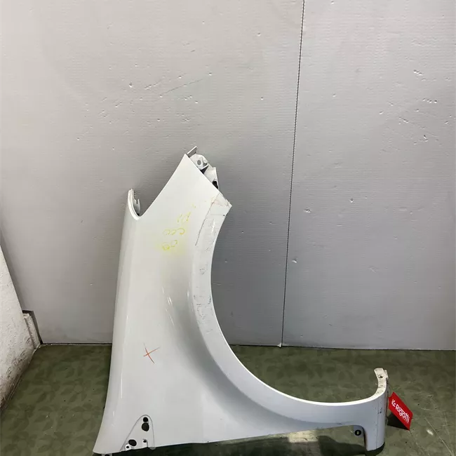 Parafango anteriore destro cerchi 15