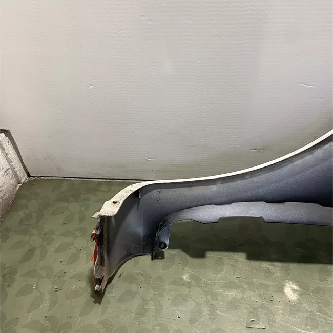 Parafango anteriore destro cerchi 15