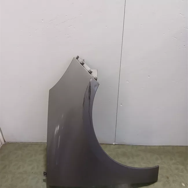 Parafango anteriore destro