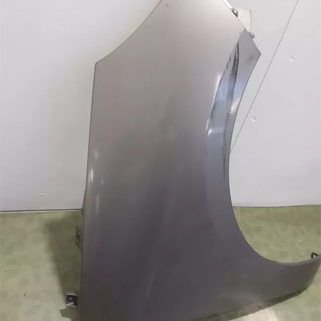 Parafango anteriore destro