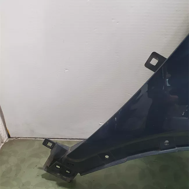 Parafango anteriore destro