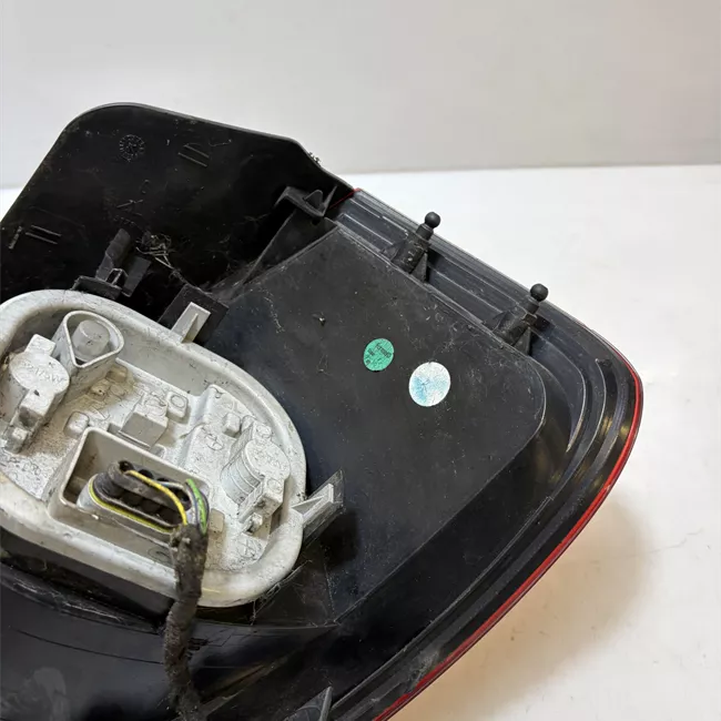 Fanale posteriore sinistro