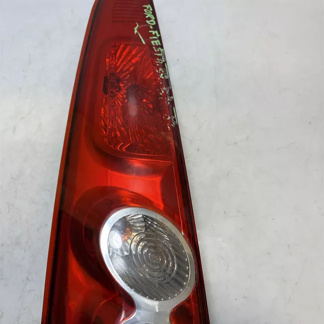 Fanale posteriore sinistro