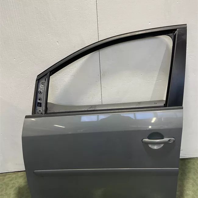 Porta anteriore sinistra