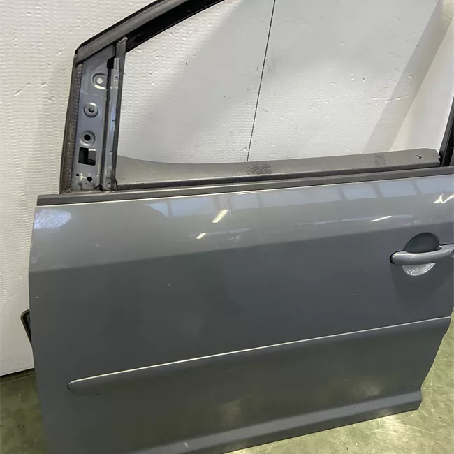 Porta anteriore sinistra