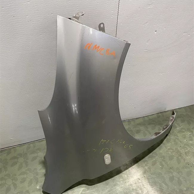 Parafango anteriore destro