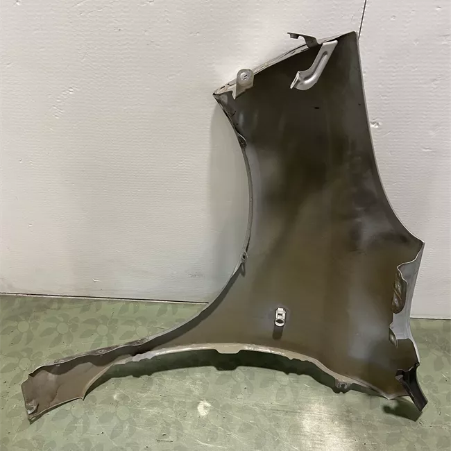 Parafango anteriore destro