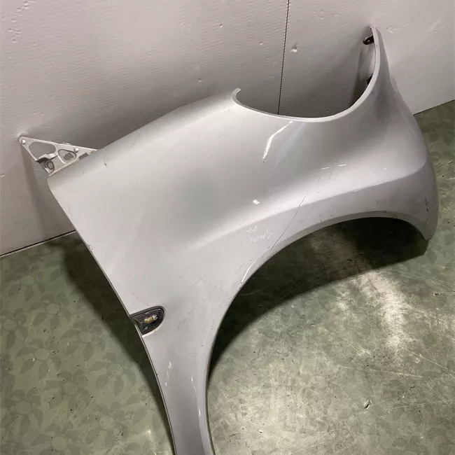 Parafango anteriore destro River silver