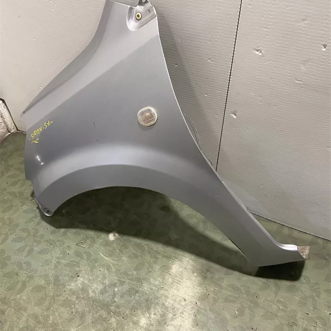 Parafango anteriore sinistro