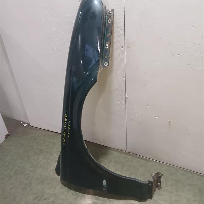 Parafango anteriore destro