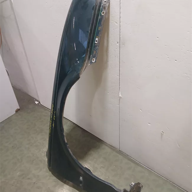 Parafango anteriore destro