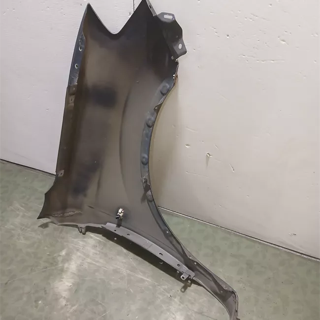 Parafango anteriore destro