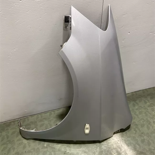 Parafango anteriore sinistro