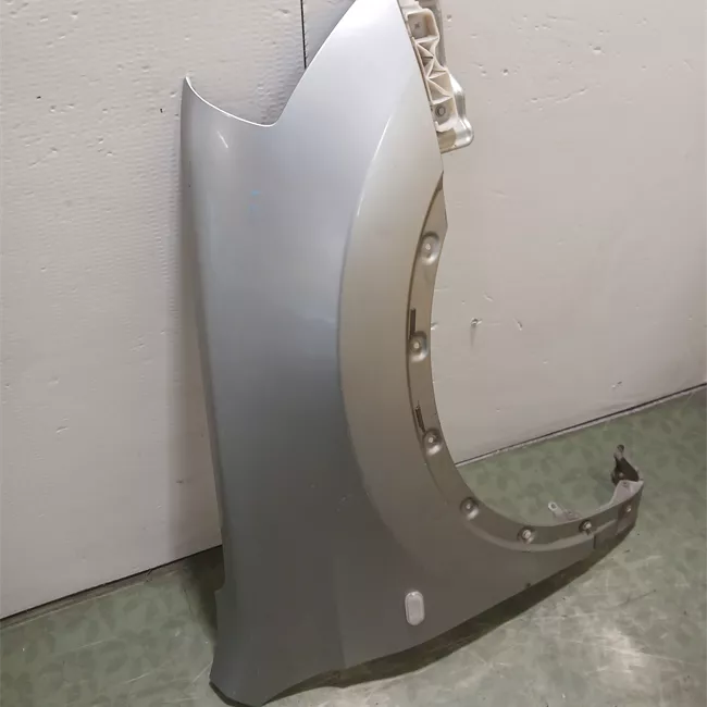 Parafango anteriore destro