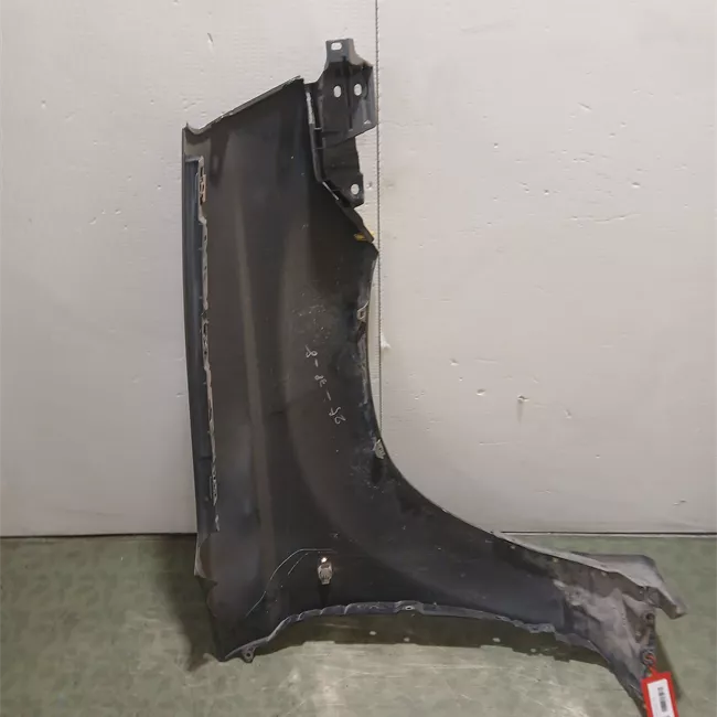 Parafango anteriore sinistro 09/03>10/05 <