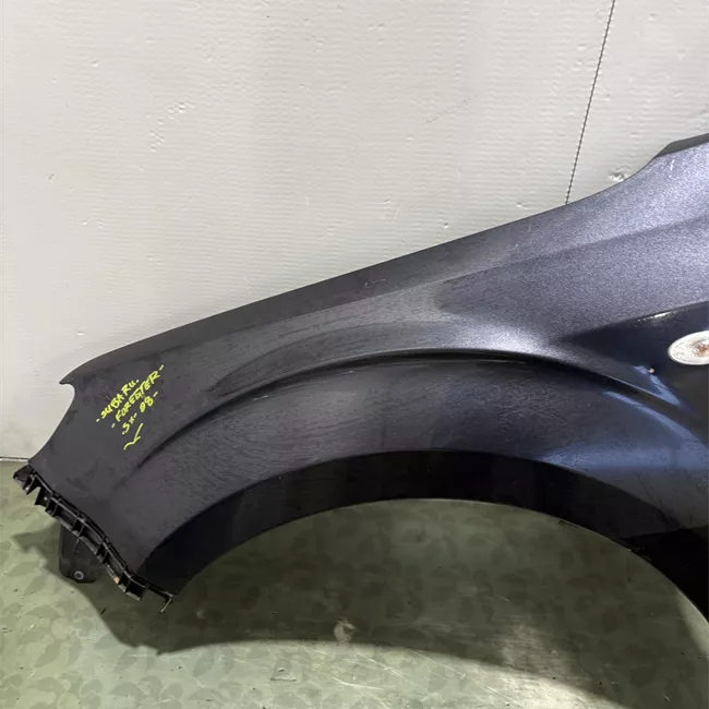 Parafango anteriore sinistro