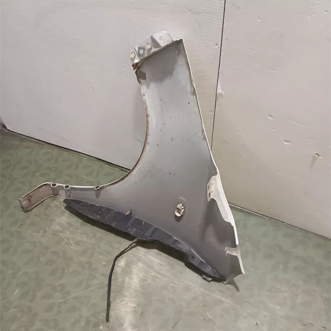 Parafango anteriore destro