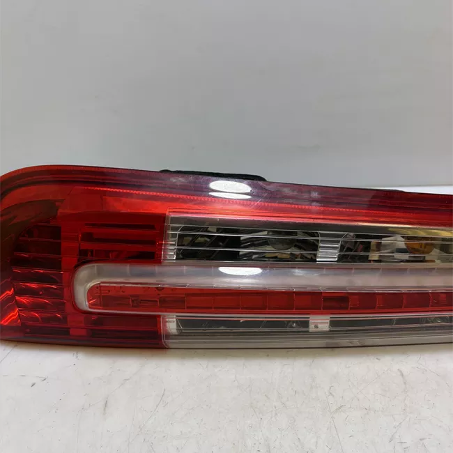 Fanale posteriore sinistro