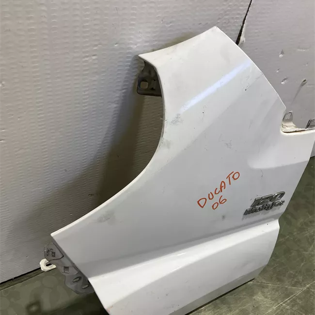 Parafango anteriore sinistro