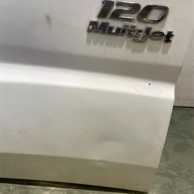 Parafango anteriore sinistro