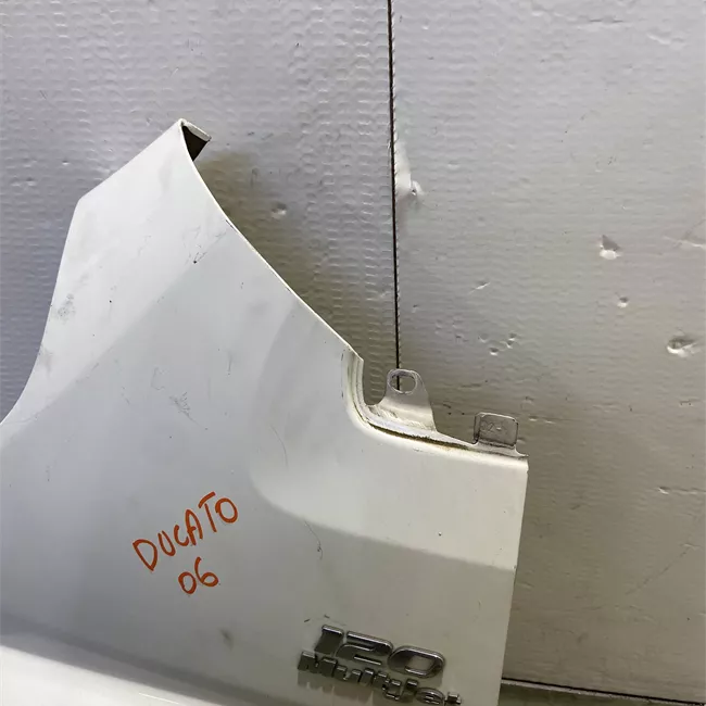 Parafango anteriore sinistro