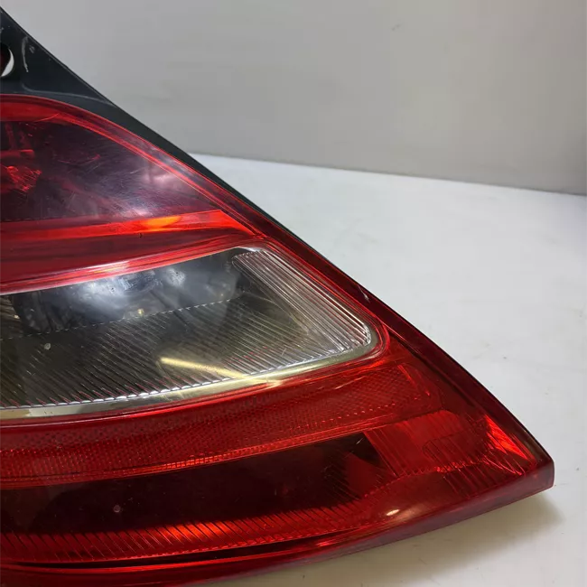 Fanale posteriore sinistro