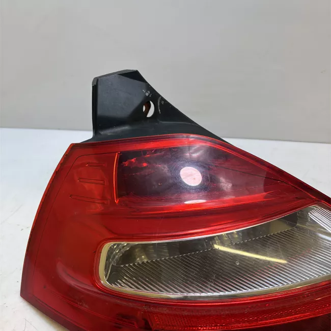 Fanale posteriore sinistro