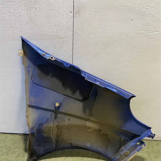 Parafango anteriore sinistro