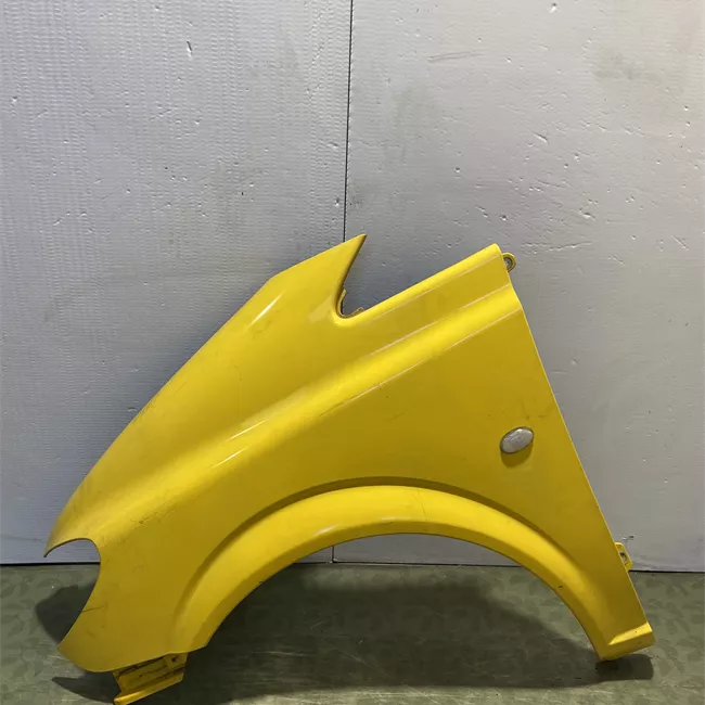 Parafango anteriore sinistro