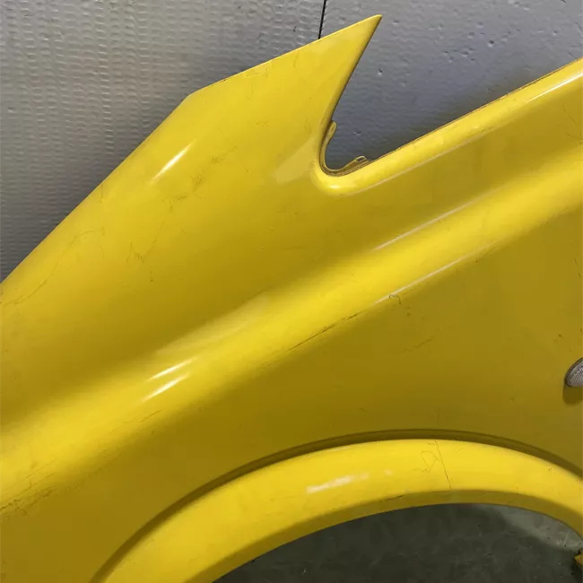 Parafango anteriore sinistro