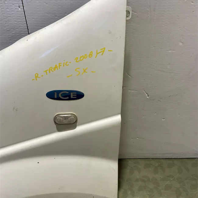 Parafango anteriore sinistro