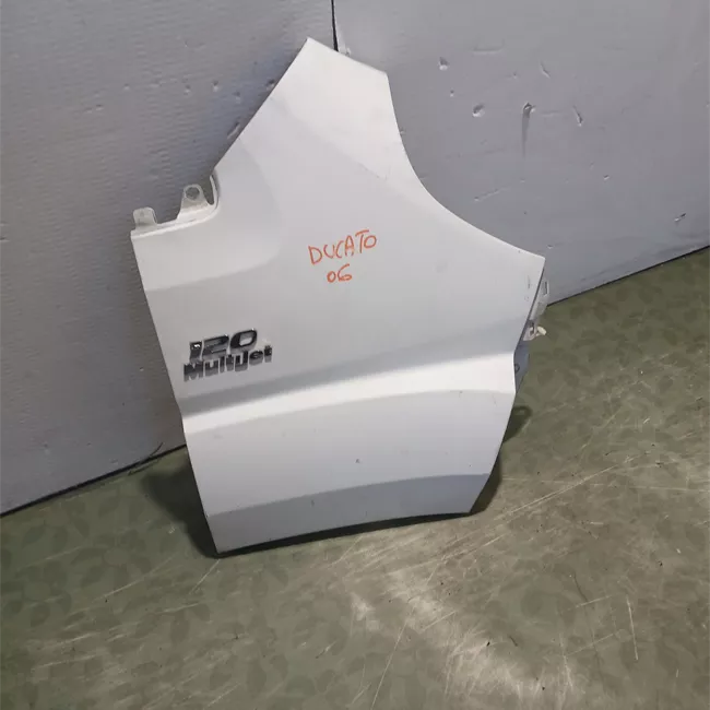 Parafango anteriore destro