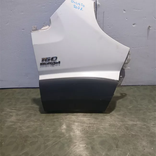 Parafango anteriore sinistro