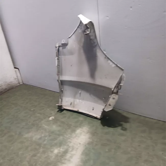 Parafango anteriore destro