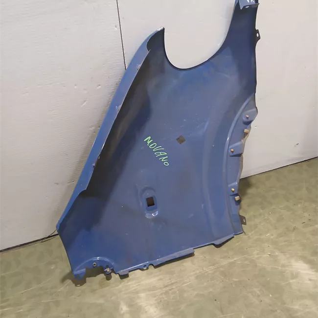 Parafango anteriore sinistro