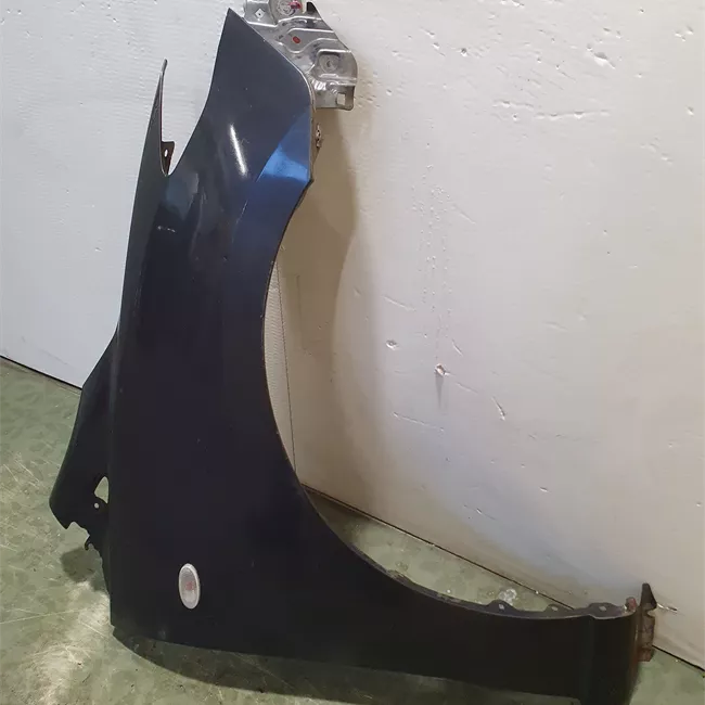 Parafango anteriore destro