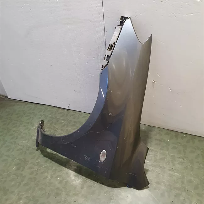 Parafango anteriore sinistro