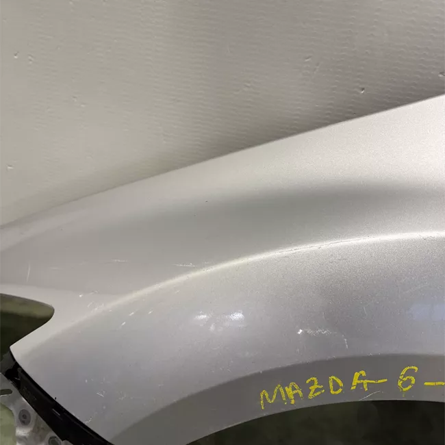 Parafango anteriore sinistro