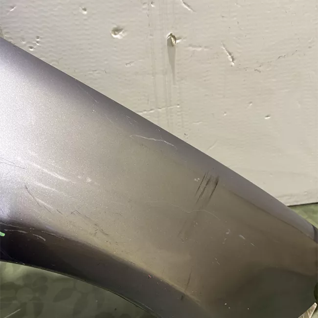 Parafango anteriore destro