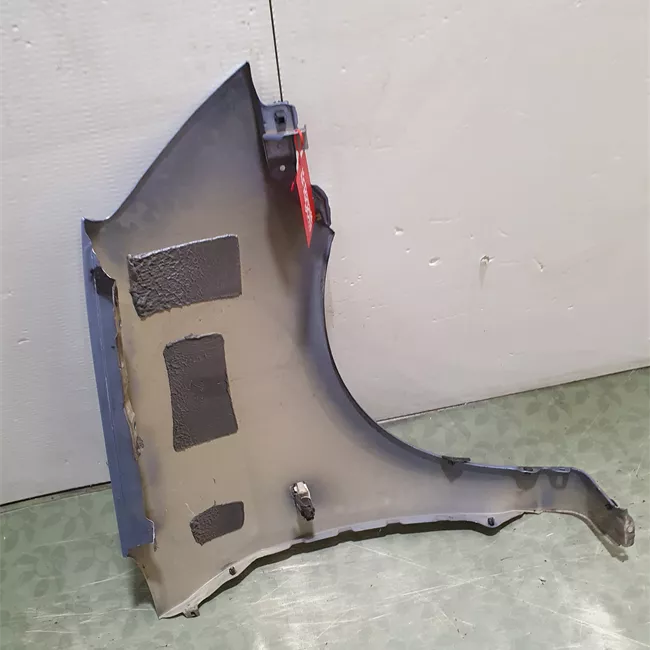 Parafango anteriore sinistro