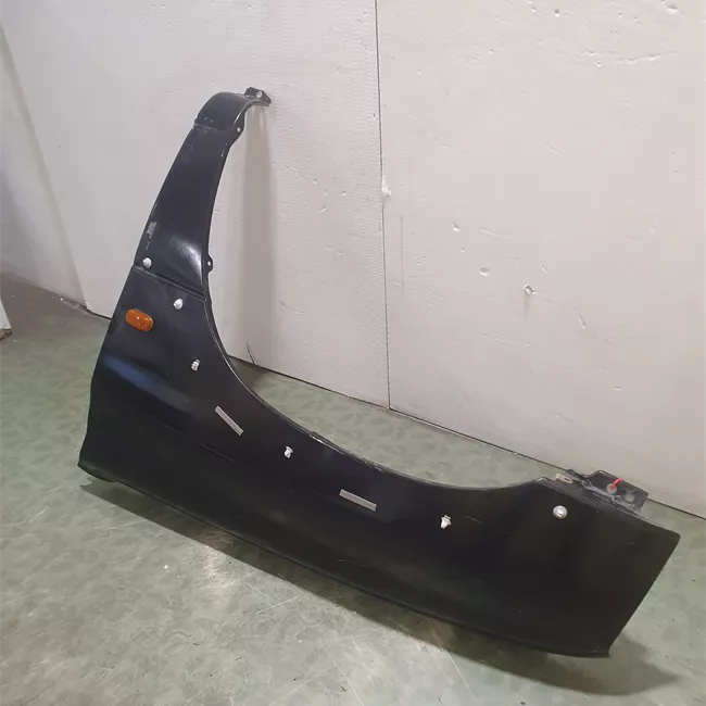 Parafango anteriore destro