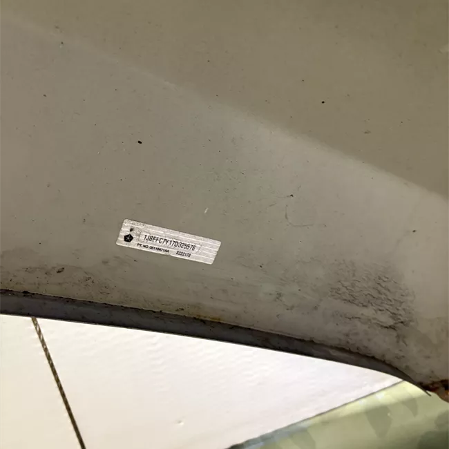 Parafango anteriore sinistro con supporto ant