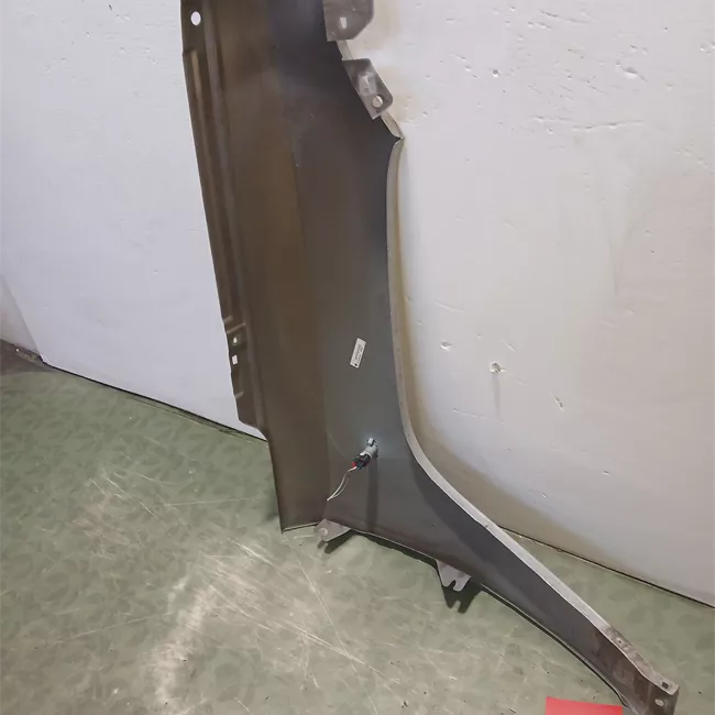 Parafango anteriore sinistro